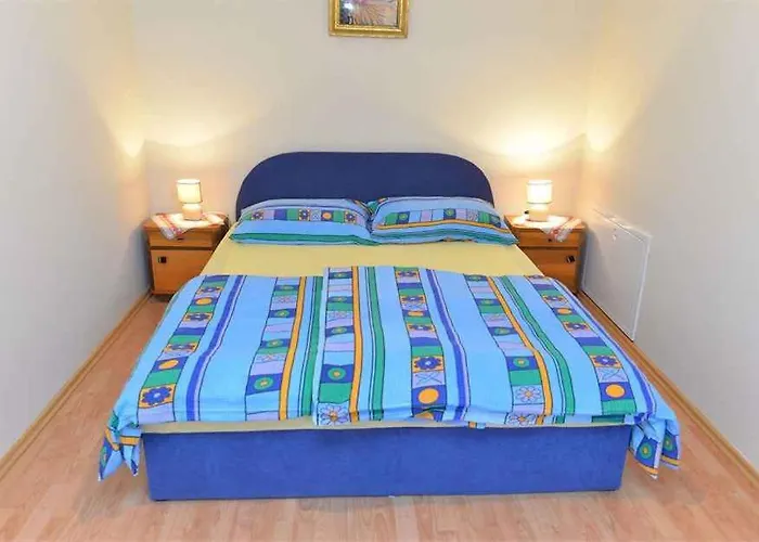 Appartamento In 33612 Lussingrande